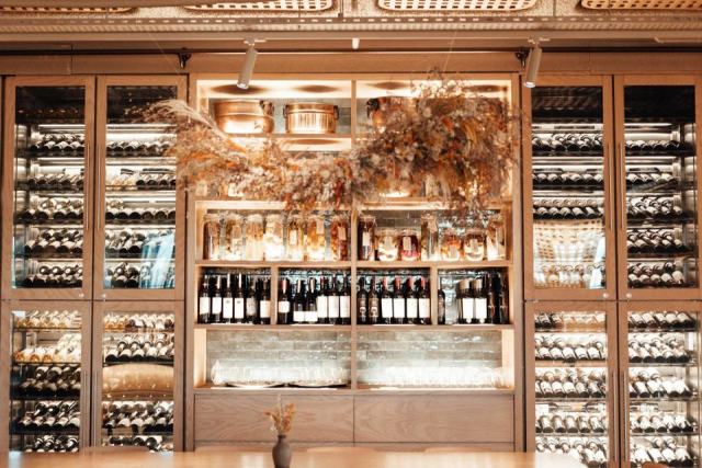 Guide d achat complet : tous les critères pour choisir votre cave à vin Comment choisir sa cave à vin : les critères à examiner avant d'acheter