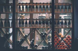 Armoire à vin ou cave à vin : différences et conseils de choix